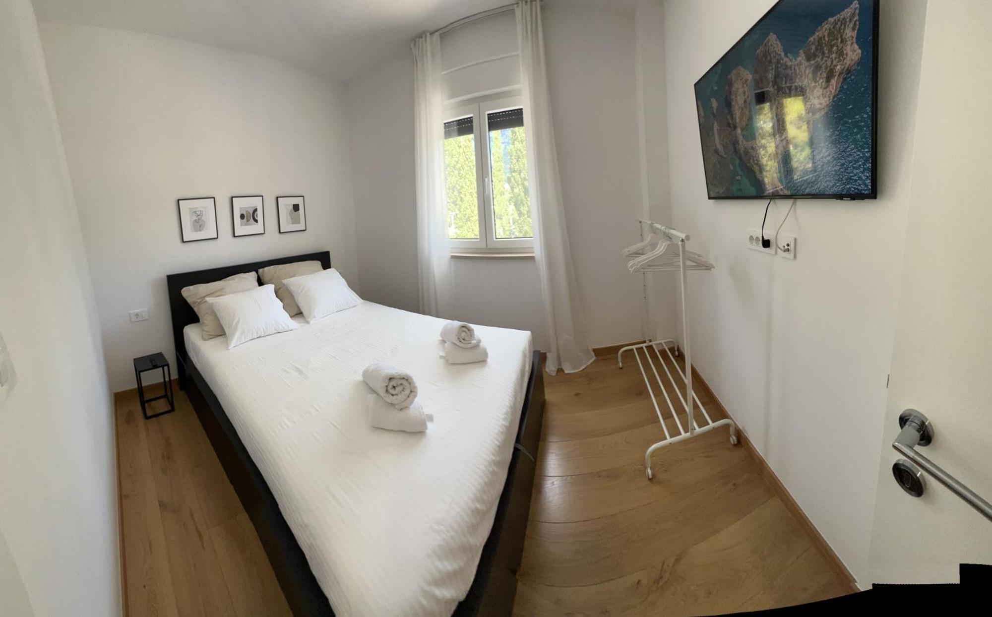 Apartment Marta Orebic Luaran gambar